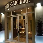 Sayonara Hotel
