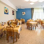 Hotel Sayonara