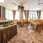 Hotel Sayonara