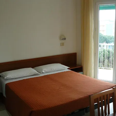 Sayonara Hotel 3*
